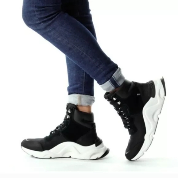 SOREL Kinetic RNEGD Conquest Waterproof Sneaker Black/White Size 9 - Picture 5 of 13